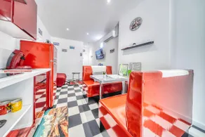 American & Cozy, Top Comfort – Close to SNCF Station - Image 4