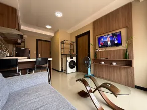 Stylish 7th-Floor Naiharn Condo - Image 2
