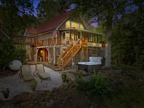 River Hideaway: Hot Tub, Screen Room, Fire Pit - Image 3