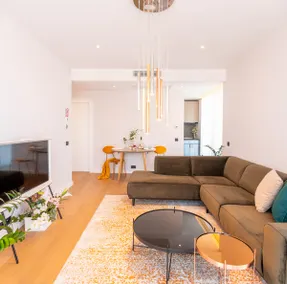 Metropolitan Luxe - Image 2