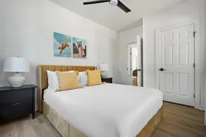 E ATX Bungalow | Cowboy Pool, Fire Pit and Grill - Image 2