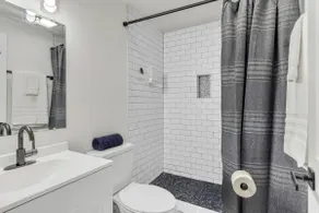 Pet-Friendly 1-Bed, Walk to Fluor Field & Downtown - Image 4