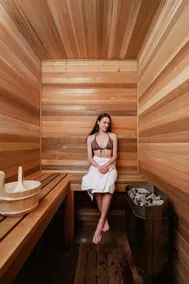 Family Retreat: Backyard, Sauna & Projector - Image 2