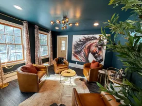 Lg modern farmhouse|Luxe|Htub|Game Room|Fireplace - Image 4
