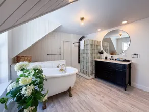 Lg modern farmhouse|Luxe|Htub|Game Room|Fireplace - Image 3