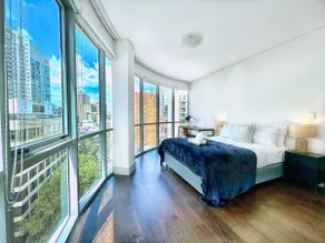 ICC/QVB 3-Br Apt in Heart of City :Darling Harbour - Image 3