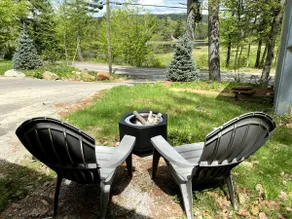 Island Pond Cottage, pet friendly, walk to deli - Image 5