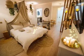 Romantic & Natural Suite with Balneo - Image 2