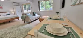 Deluxe Studio on Parkwood - Image 4