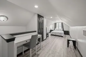 3BR Retreat • Mins to Downtown & Train to NRG - Image 5