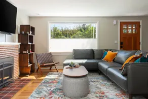 Salmon Bay Family Getaway - Image 2