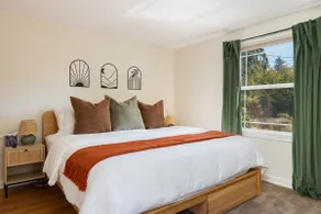 Salmon Bay Family Getaway - Image 5