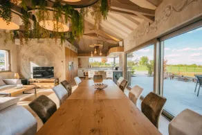 Quiet luxury villa - Image 4