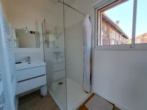 Renovated duplex in downtown LEON - Image 3