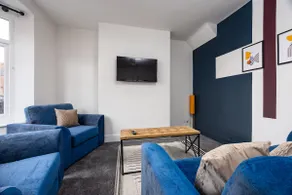 Modern & Cozy 2BR Stay in Darlington - Image 3