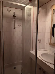 Accommodation in a detached house - Image 5
