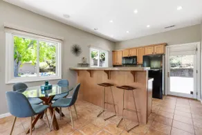 Miro Grove Guesthouse– Stylish 1BR w/ King Bed AC - Image 3