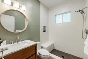Miro Grove Guesthouse– Stylish 1BR w/ King Bed AC - Image 5