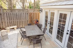 Luxury Historic Carriage House - Image 5