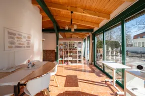 Bright conservatory loft for remote work & time out - Image 4