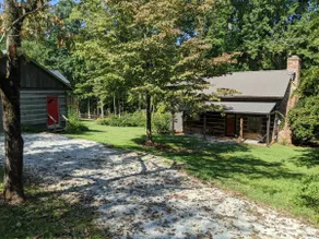 Lakefront Cabin ~ dock, kayaks, firepit, sleep 12 - Image 2