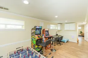 4BR Family Getaway w/ King| Mins to DC/OT|Gameroom - Image 5