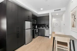 Convenience! Quick walk > UAB, Coffee & Gym Access - Image 3