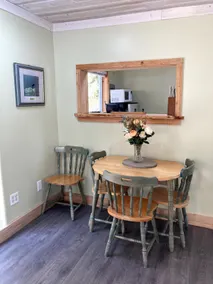 The Cozy Green Cottage - Image 3