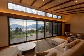 Villa Yamagara with lake view - Image 3
