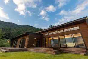 Villa Yamagara with lake view - Image 2