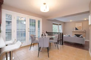 Spacious 4BR w/ Ensuites Mins to Downtown YVR UBC - Image 4