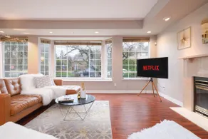 Spacious 4BR w/ Ensuites Mins to Downtown YVR UBC - Image 2