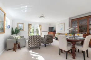 Tranquil Home on Leckhampton Hill with EV Charger - Image 3