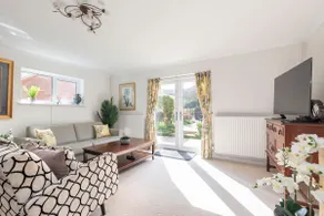 Tranquil Home on Leckhampton Hill with EV Charger - Image 4