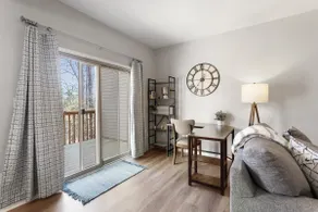 Stylish 3BR stay. Central & Cozy - Image 3