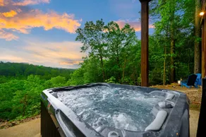 OMG Views-5 Min>Town-Hot Tub-Firepit-Bathtub-Deck - Image 4