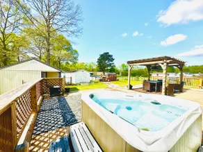 4BD | 3BTH | Pool | HotTub | Games |5Miles to I-95 - Image 2