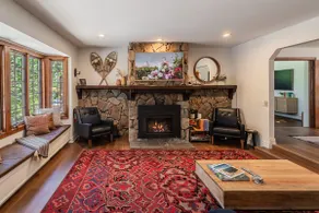 The Tahoe Lodge- Large Groups & Families (14 ppl) - Image 3