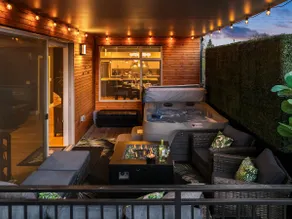 NFL LuxuryHome w AC~2 HotTubs~GameRoom~FamFriendly - Image 2