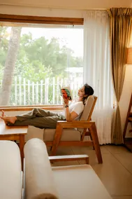 Kayal Couple’s Lakefront Retreat - Image 4