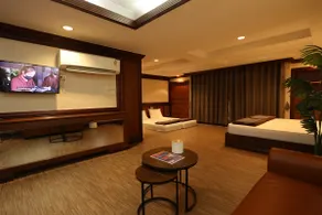 Big Suite near Khaosan/Downtown Up to 6 Per. - Image 2