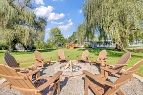 Willow Retreat | 14 min to NRG, private hot tub - Image 4