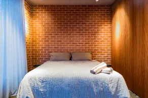 Camperdown- Luxury Architectural Apartment Escape - Image 4