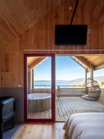 Cabins with ocean views in Costa da Morte - Image 2