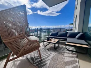 FLH La Vie en Rose Gold | Balcony Parking Bathtub - Image 5