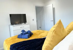Luxury and spacious 3 bedroom home in Southampton - Image 3