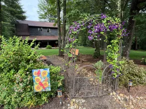 Bear Den Guest House - Image 5