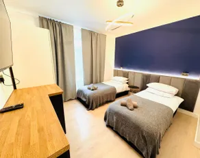 Modern 2BR Apartment Free Parking Sleeps 6 - Image 4