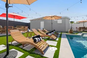 Pool House Retreat near LAX, SoFi & Beach - Image 5