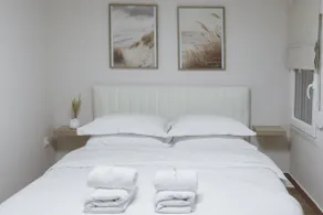 The Cream Apt- Minimal in the Center of Thessaloniki - Image 3